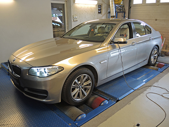 BMW F10 530xd 258LE chiptuning teljesítménymérés
